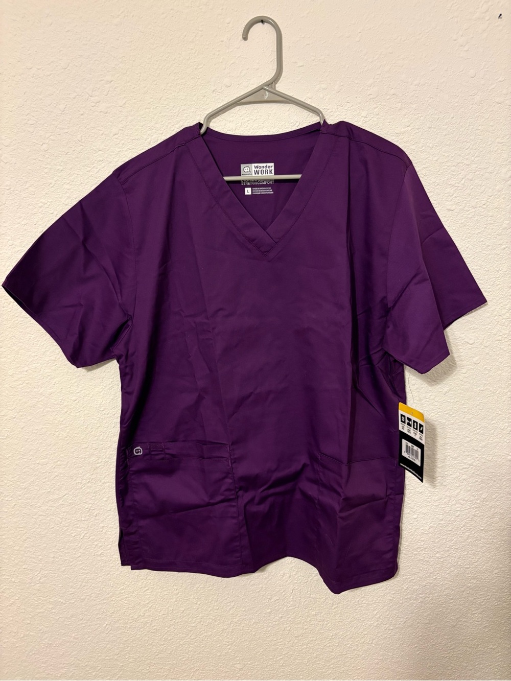 🔴3/$10- WonderWink Men's V-Neck Scrub Top - eggplant